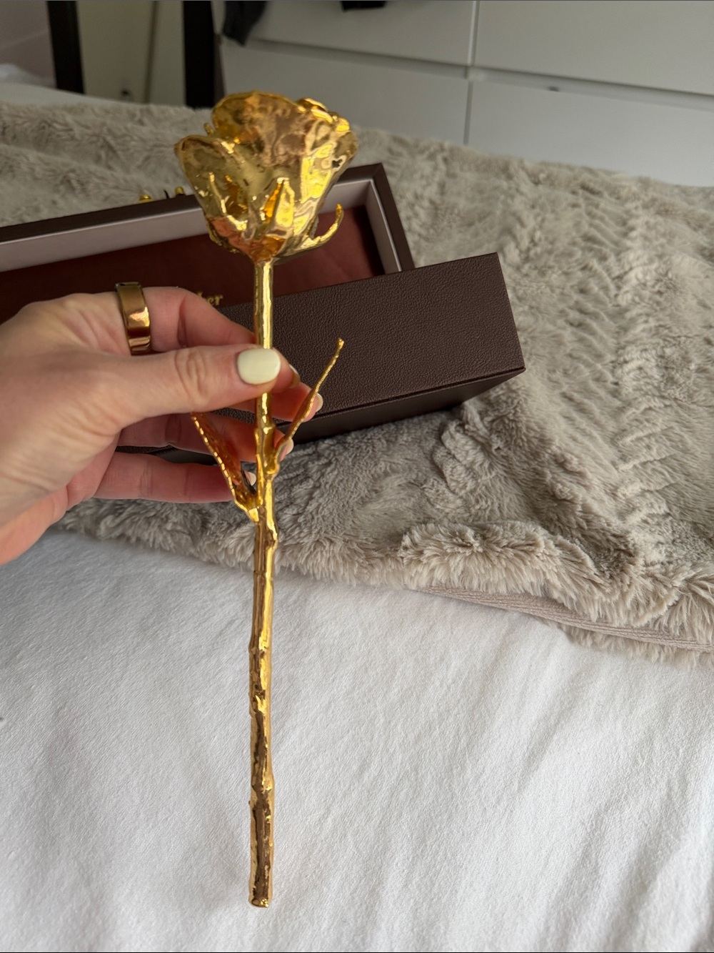 Love Picker 24K Gold-Plated Rose in Gift Box - Gold - Picture 4 of 9